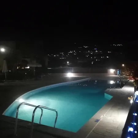 Spacious 2 Bedroom House With Great Views 度假居 佩亚