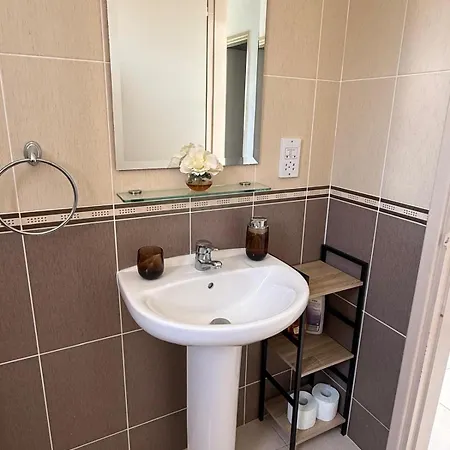 度假居 Spacious 2 Bedroom House With Great Views *